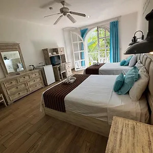Coco Rio - Mamitas Area Hotel
